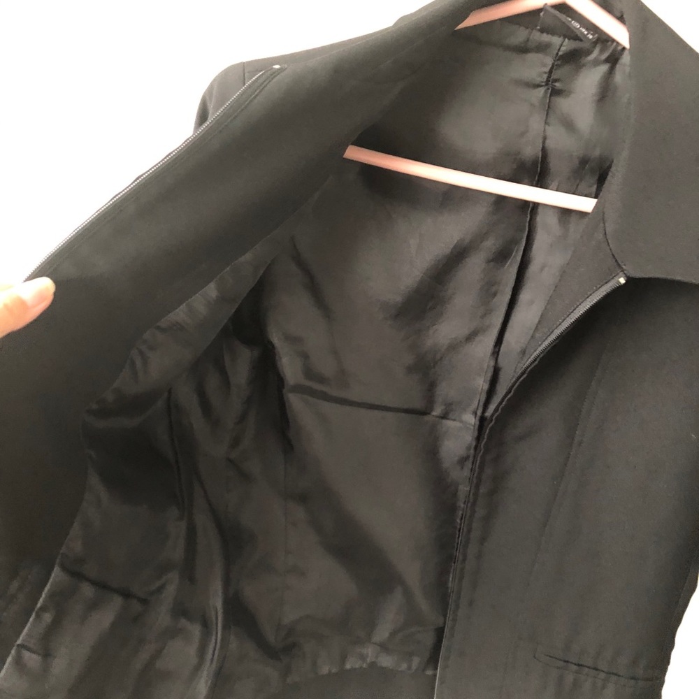 Beutiful Jacket - Picture 3 of 9